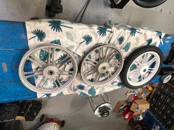 Zundapp sprinter wielen 3x beschikbaar voor biedingen