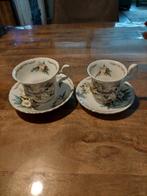 Twee Vintage Kop en Schotels 'December' Golden Crown, Ophalen of Verzenden, Zo goed als nieuw, Overige stijlen, Kop(pen) en/of Schotel(s)