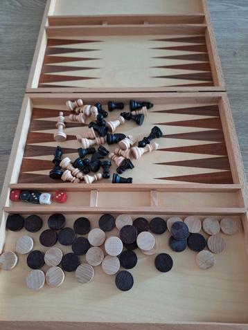 Nieuwe Houten Spellenkoffer HOT GAMES beschikbaar voor biedingen