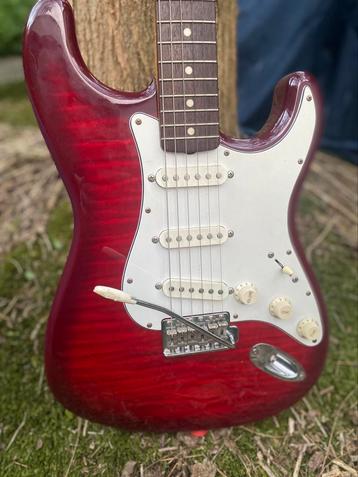 FENDER Stratocaster 62 Reissue Foto Flame Sunburst Finish