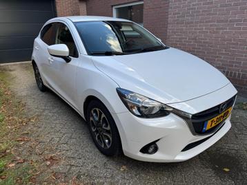 Mazda 2 Skyactiv - Zomer & Winterbanden beschikbaar voor biedingen