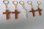 Kruisjes sleutelhangers van epoxy, Ophalen of Verzenden, Zo goed als nieuw