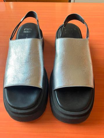 Miista E8 sandalen platform zilver maat 38/39 beschikbaar voor biedingen