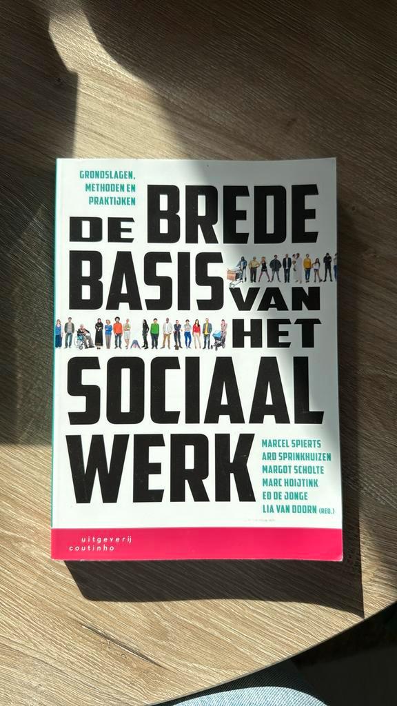 Margot Scholte - De brede basis van het sociaal werk, Boeken, Wetenschap, Zo goed als nieuw, Sociale wetenschap, Ophalen of Verzenden