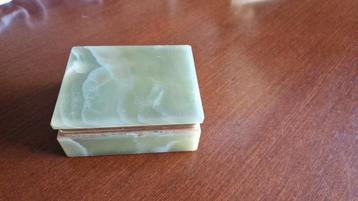 Onyx cigarettenhouder voor op tafel beschikbaar voor biedingen