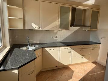 Complete keuken met inbouwapparatuur - Zelf demonteren beschikbaar voor biedingen