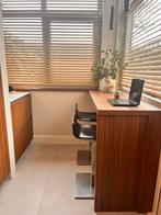 2 Leren desingkrukken, Huis en Inrichting, Barkrukken, Ophalen, Gebruikt, Met voetsteun, 60 tot 90 cm