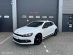 Volkswagen Scirocco 1.4 TSI Highline✓Airco ✓CarPlay ✓N, Voorwielaandrijving, Gebruikt, Zwart, 4 cilinders