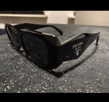 Aktie!!! Nieuwe collectie PRADA ZONNEBRIL ZWART UNISEX beschikbaar voor biedingen