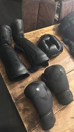 Kickboksset Beginner: Helm, 16 OZ Handschoenen - shin guards, Overige, Vechtsportbescherming, Maat L, Ophalen of Verzenden