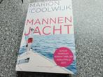 thriller Mannenjacht van Marion van de Coolwijk, Boeken, Thrillers, Ophalen of Verzenden, Zo goed als nieuw, Marion van de Coolwijk