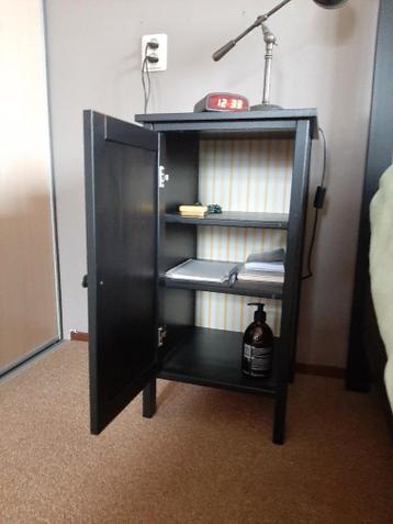 Ikea Hemnes Bed 180 x 200 en nachtkasje in het bruin - afbeelding 7