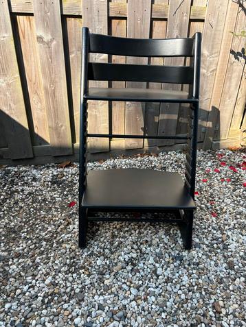 Zwarte Meegroeistoel stokke tripp trapp nieuw model zwart beschikbaar voor biedingen