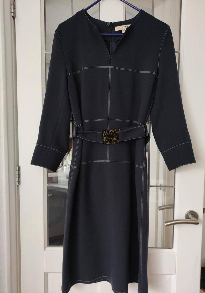 Natan donkerblauwe winterjurk maat 42, Kleding | Dames, Jurken, Zo goed als nieuw, Maat 42/44 (L), Blauw, Knielengte, Ophalen of Verzenden