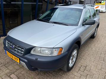 Volvo XC70 2.5 T Summum Automaat AWD 210PK LEER / SUNROOF /  beschikbaar voor biedingen