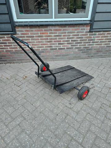Steekkar transportkar wagen voor robotmaaier
 beschikbaar voor biedingen