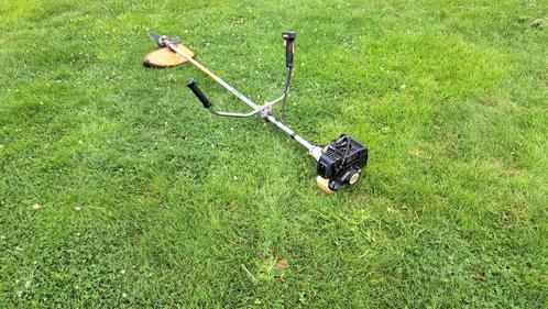 Stihl FS 106 Bosmaaier ouderwetse degelijkheid zo mee, Tuin en Terras, Bosmaaiers, Gebruikt, Benzine, 30 tot 50 cm, Ophalen