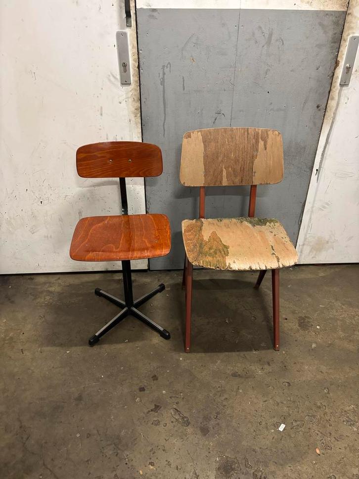 Vintage houten stoelen - set van 2, Huis en Inrichting, Stoelen, Gebruikt, Twee, Hout, Bruin, Ophalen of Verzenden