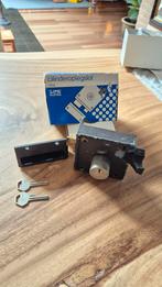 Cilinder voordeurslot, Ophalen