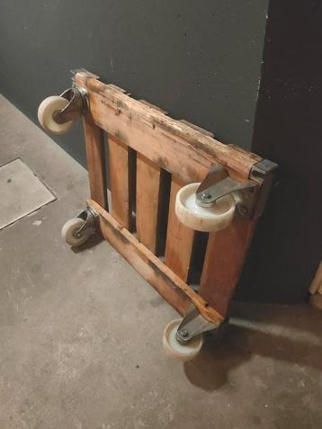 Transport kar Hondje  beschikbaar voor biedingen