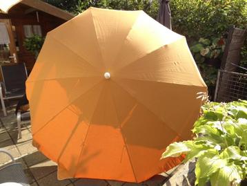 Parasol diameter 280 cm beschikbaar voor biedingen