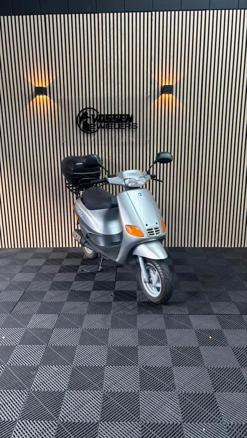 Piaggio Zip Type 3 | 1e eigenaar | 9.400 km, Fietsen en Brommers, Brommers | Puch, Zo goed als nieuw, Ophalen of Verzenden