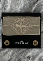 Stone Island badge beige logo incl 2 knopen nieuw, Ophalen of Verzenden, Nieuw