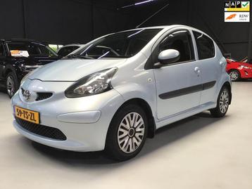 Toyota Aygo 1.0-12V + I 5 Drs I Elec Ramen I Isofix I Toeren beschikbaar voor biedingen