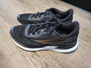 Hele nette Fila schoenen sneakers maat 39  beschikbaar voor biedingen