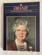 Juliana / Oranje / Ons vorstenhuis door de eeuwen heen, Ophalen of Verzenden, 20e eeuw of later, Gelezen