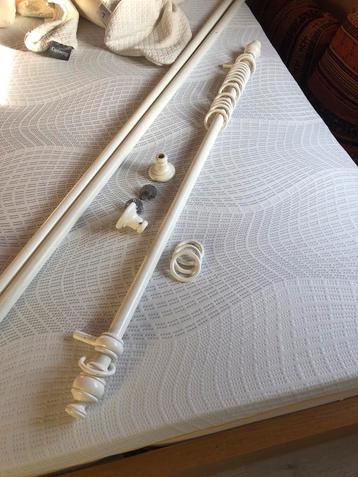 Gratis Gordijnroeden - Wit beschikbaar voor biedingen