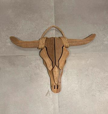 Schedel stier hout beschikbaar voor biedingen