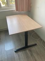 Ahrend bureau 120cm bij 80cm, Ophalen, In hoogte verstelbaar, Zo goed als nieuw, Bureau