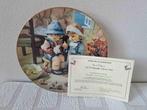 Hummel Goebel Tender loving care wandbord D20.5cm, Antiek en Kunst, Ophalen of Verzenden