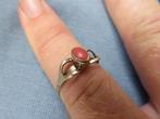 Antieke ring in goud (8 kt.) met koraal inleg, Sieraden, Tassen en Uiterlijk, Antieke sieraden, Ophalen of Verzenden, Goud, Ring