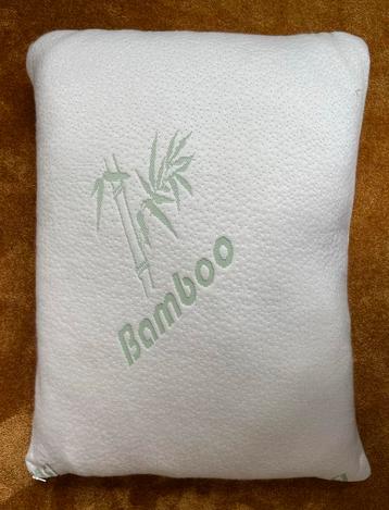 Bamboo hoofdkussen zo goed als nieuw beschikbaar voor biedingen
