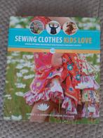 Naaiboek Kinderkleding - Nieuw!, Nancy J.S. Langdon & Sabine Pollehn, Nieuw, Ophalen of Verzenden, Borduren en Naaien