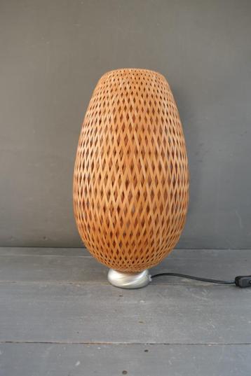 Ikea Böja Bamboe tafellamp lamp in een hele mooie staat. beschikbaar voor biedingen
