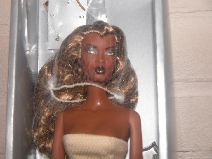 Fashion Royalty Adele Luminescence MIB, Verzamelen, Poppen, Zo goed als nieuw, Fashion Doll, Verzenden