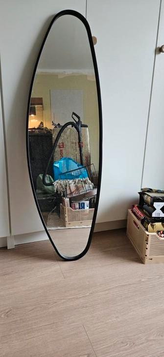 Vrije vorm spiegel, Huis en Inrichting, Woonaccessoires | Spiegels, Zo goed als nieuw, Ophalen