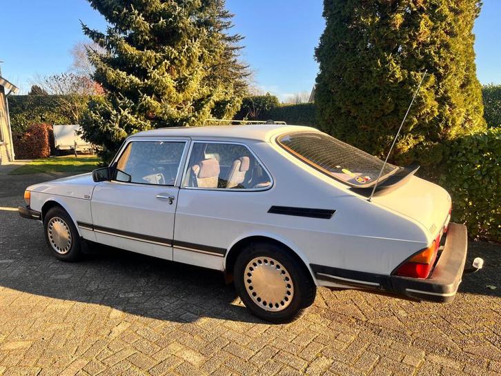 Saab 900 2.0 GL, Auto's, Saab, Bedrijf, Te koop, Saab 900, Benzine, Hatchback, Handgeschakeld, Origineel Nederlands, Wit, Voorwielaandrijving