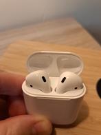 Apple AirPods 2 - met reguliere lightning oplaadcase, Telecommunicatie, Mobiele telefoons | Oordopjes, Ophalen, Gebruikt, In oorschelp (earbud)