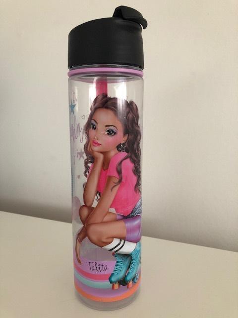 schattige top model en motivation drinkfles, Kinderen en Baby's, Speelgoed | Poppen, Zo goed als nieuw, Overige typen, Ophalen of Verzenden
