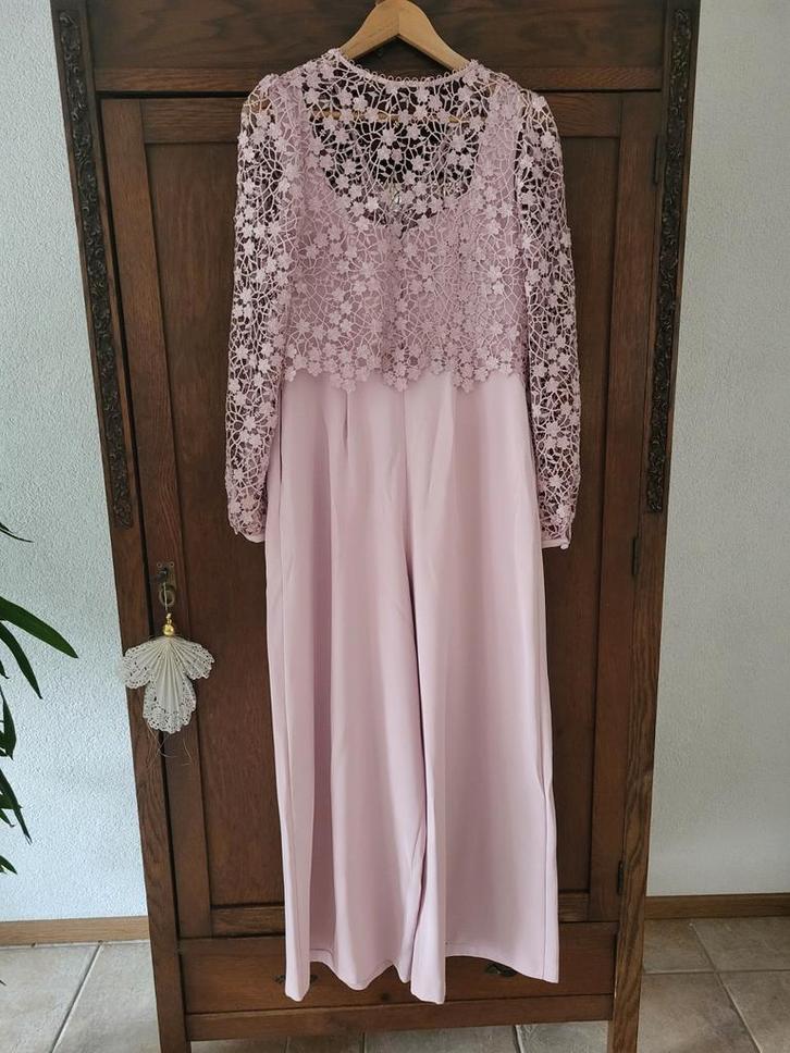 Jumpsuit met jasje Phase Eight, Kleding | Dames, Jumpsuits, Zo goed als nieuw, Maat 38/40 (M), Roze, Ophalen of Verzenden