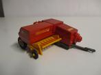 Britains New Holland pers( rood), Hobby en Vrije tijd, Modelauto's | 1:32, Ophalen of Verzenden, Gebruikt, Tractor of Landbouw