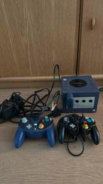 Gamecube compleet met twee controllers, 2 spelers, Ophalen of Verzenden, Zo goed als nieuw, Vanaf 3 jaar