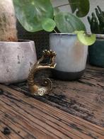 Oosterse wierook houder hand met chinese lotus bloem metaal, Huis en Inrichting, Woonaccessoires | Kandelaars en Kaarsen, Verburgt Vintage