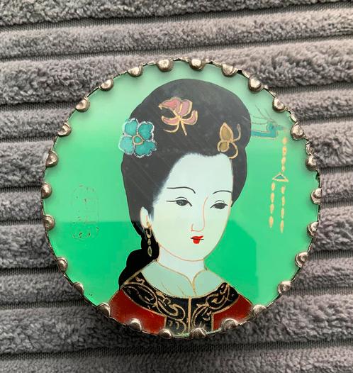 Japanse (geisha) poederdoos van zilver, Antiek en Kunst, Antiek | Goud en Zilver, Zilver, Ophalen of Verzenden