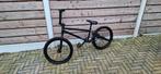 GT BMX met achterrem en pegs, Fietsen en Brommers, Fietsen | Crossfietsen en BMX, Ophalen, Gebruikt, Voetsteunen, GT Bikes