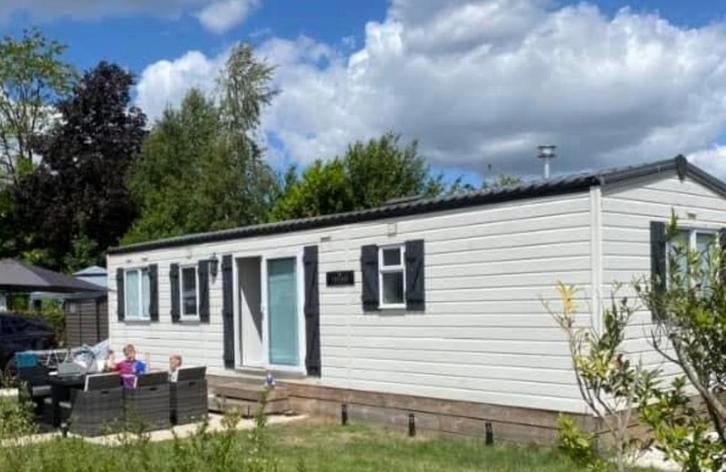 Chalet / Mantelzorgwoning, Caravans en Kamperen, Caravans, Particulier, tot en met 6, Rondzit, 8 meter en meer, Airco, Douche